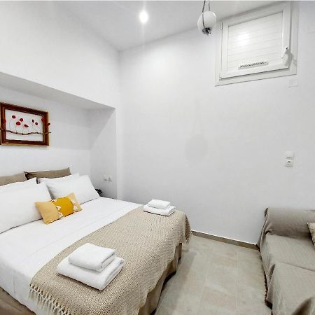 Lor Apparemment In Center Of Adamas Apartment Exterior photo