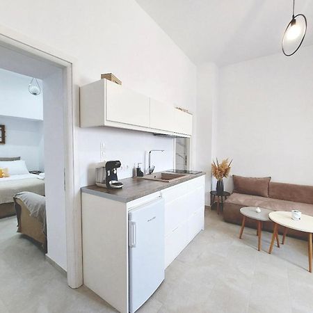 Lor Apparemment In Center Of Adamas Apartment Exterior photo