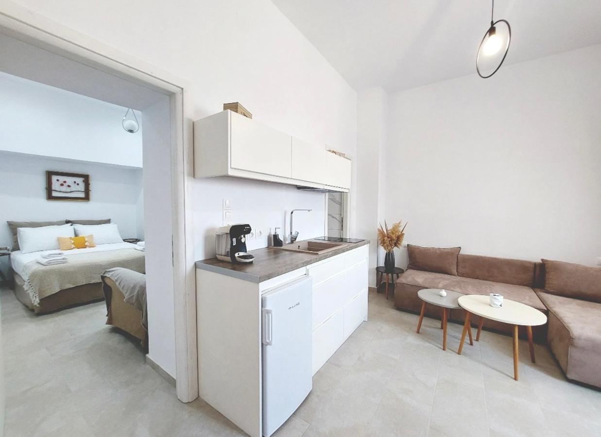 Lor Apparemment In Center Of Adamas Apartment Exterior photo